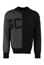 Load image into Gallery viewer, Long sleeve crew-neck sweater

