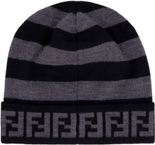 Load image into Gallery viewer, Knitted beanie
