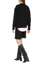 Load image into Gallery viewer, Wool V-neck pullover
