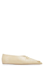 Load image into Gallery viewer, Leather pointy-toe ballet flats

