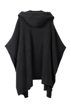 Load image into Gallery viewer, Cashmere cape
