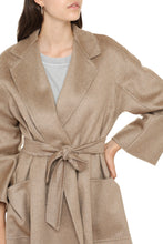 Load image into Gallery viewer, Labbro cashmere coat

