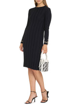 Load image into Gallery viewer, Leccio Virgin wool dress
