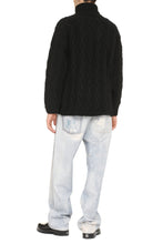 Load image into Gallery viewer, Large long sleeve turtleneck
