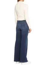 Load image into Gallery viewer, Merino wool sweater
