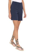 Load image into Gallery viewer, Crepe bermuda-shorts
