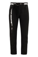 Load image into Gallery viewer, Slim fit jeans
