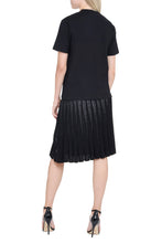 Load image into Gallery viewer, Embroidered cotton t-shirt
