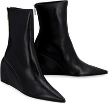 Load image into Gallery viewer, Leather ankle boots
