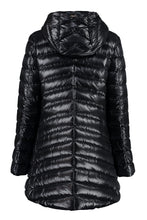 Load image into Gallery viewer, Resort hooded down jacket
