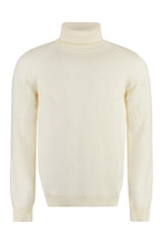 Load image into Gallery viewer, Turtleneck wool pullover

