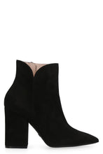 Load image into Gallery viewer, Vera suede ankle boots
