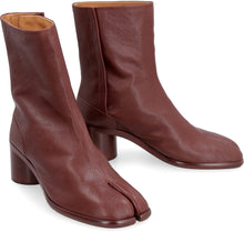 Load image into Gallery viewer, Tabi leather ankle boots
