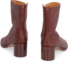 Load image into Gallery viewer, Tabi leather ankle boots
