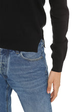Load image into Gallery viewer, Crew-neck wool sweater
