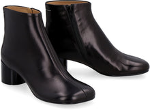 Load image into Gallery viewer, Leather ankle boots
