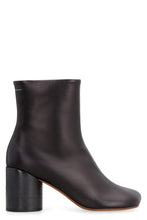 Load image into Gallery viewer, Leather ankle boots

