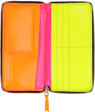 Load image into Gallery viewer, Leather zip around wallet

