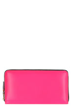 Load image into Gallery viewer, Leather zip around wallet
