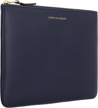 Load image into Gallery viewer, Logo detail flat leather pouch
