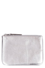 Load image into Gallery viewer, Logo detail flat leather pouch
