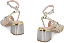 Load image into Gallery viewer, Patent leather sandals
