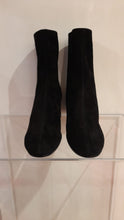Load image into Gallery viewer, Suede ankle boots
