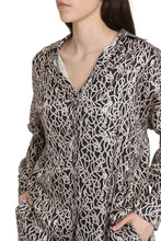 Load image into Gallery viewer, Printed silk shirt
