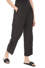 Load image into Gallery viewer, Ultra cotton cargo-trousers
