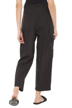Load image into Gallery viewer, Ultra cotton cargo-trousers

