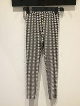 Load image into Gallery viewer, Printed leggings
