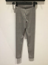Load image into Gallery viewer, Printed leggings
