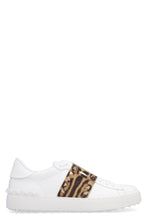 Load image into Gallery viewer, Valentino Garavani - Rockstud leather sneakers
