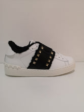 Load image into Gallery viewer, Valentino Garavani - Leather sneakers
