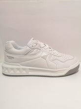 Load image into Gallery viewer, One Stud leather low-top sneakers
