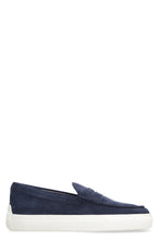 Load image into Gallery viewer, Suede loafers
