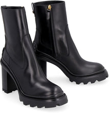 Load image into Gallery viewer, Leather ankle boots
